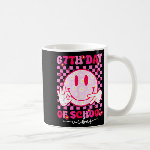 Taza De Café Vibraciones del 67º día de escuela 67 Meme Cara so