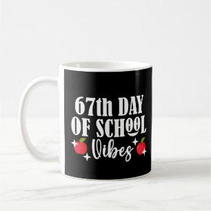 Taza De Café Vibraciones del 67º día de escuela Divertido meme 