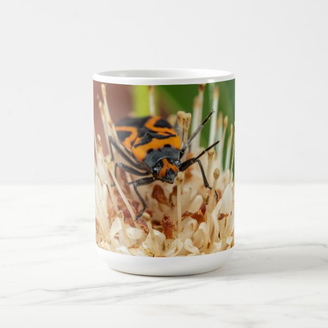 Taza De Café Vibrante escarabajo en la flor (Centro)