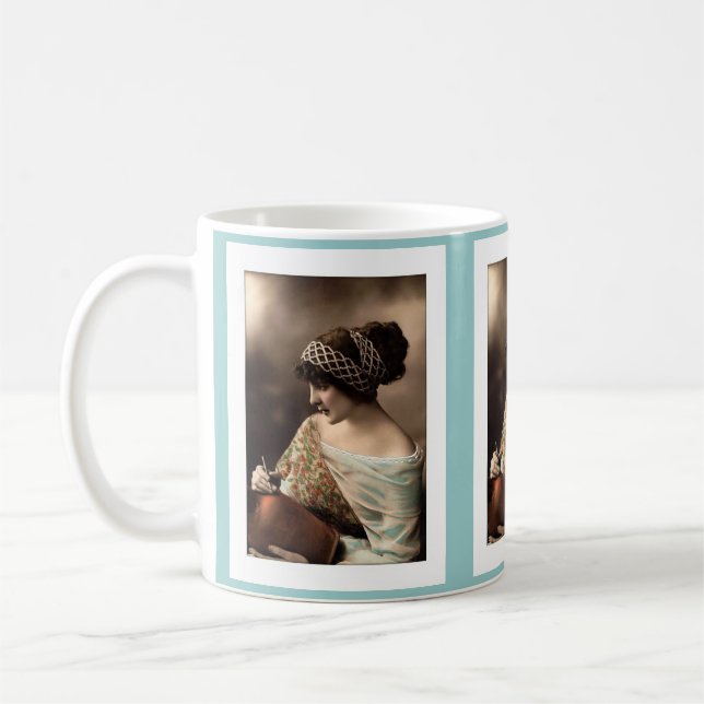 Taza De Café Victorian woman hair up in beads (Izquierda)