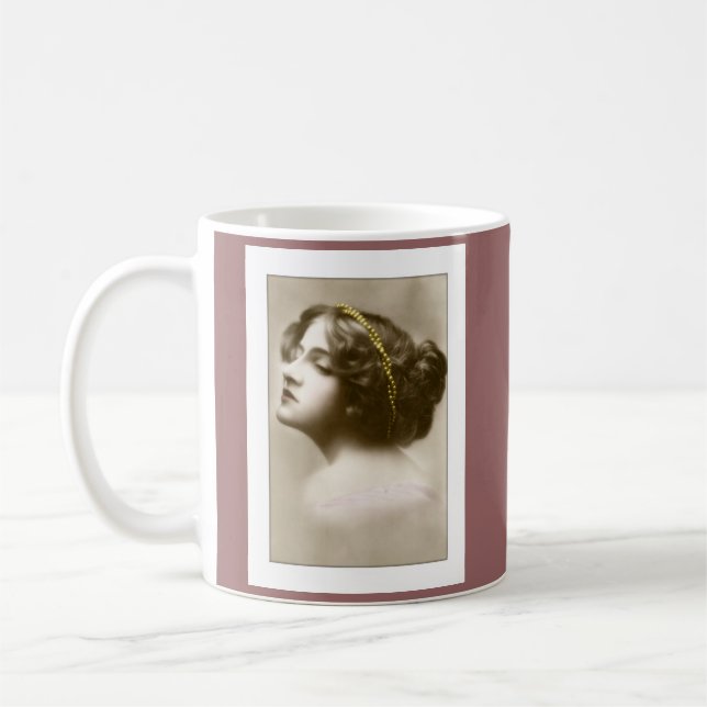 Taza De Café victoriana lady cameo style pose (Izquierda)