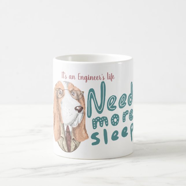 Taza De Café Vida de ingenieros divertidos - perro sabueso en m (Centro)