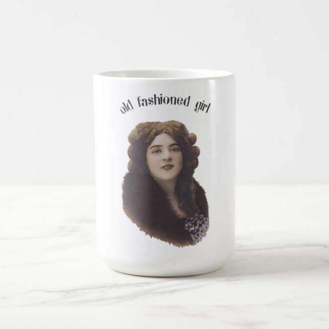 Taza De Café Vieja Chica de moda Vieja bella mujer foto (Centro)