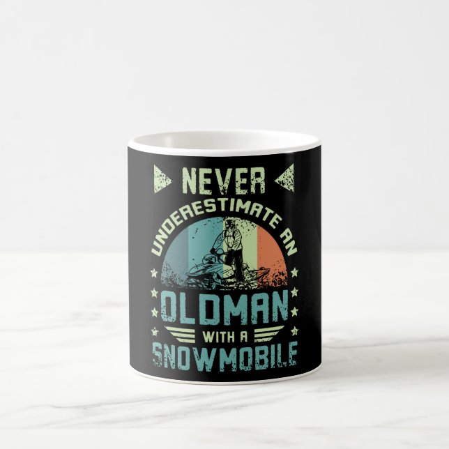 Taza De Café Viejo En Snowmobile (Centro)
