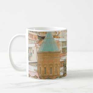 Taza De Café Viejos edificios históricos de Tiflis. Viajes del 