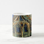 Taza De Café Vincent van Gogh - La Iglesia de Auvers<br><div class="desc">La Iglesia de Auvers (1890) de Vincent van Gogh es una pintura religiosa de la arquitectura del arte del arte de la época del Impresionismo. Una mujer camina por un camino hacia la capilla del pueblo con hermosas vidrieras. Una escena de la arquitectura de la vida cotidiana. Sobre el artista:...</div>
