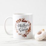 Taza De Café Vino de belleza rústica corona madre del novio<br><div class="desc">Vino de belleza rústico acuarela Bohemio de otoño o otoño diseño con vides pintadas a mano de Boho, y abundante naranja colorido, óxido, rojo, borgoña, Marsala, hojas y follaje de melocotón. Con elementos de la línea dibujada a mano, Fonts fletados a mano batida y Boda de corona madre de la...</div>