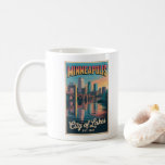 Taza De Café Vintage Minneapolis Minnesota Retro Travel Poster<br><div class="desc">Celebrate the scenic charm of the Twin Cities with this vibrant retro-style illustration of Minneapolis, Minnesota. This nostalgic cityscape features the historic Stone Arch Bridge spanning the Mississippi River, with the modern downtown skyline rising behind it. Soft sunset reflections shimmer across the flowing water, bringing warmth and movement to the...</div>