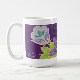 Taza de café violeta del tulipán