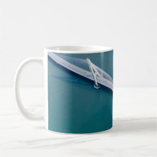 TAZA DE CAFÉ VISTA DE LOS PÁJAROS AL PUENTE