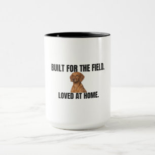 Taza de café Vizsla construida para el campo y ama