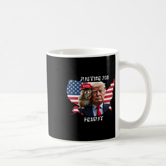 Taza De Café Votar por Trump por la ardilla 4 (Derecha)