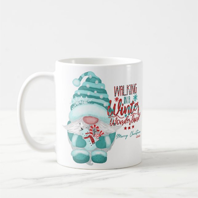 Taza De Café WALKING IN A WINTER WONDERLAND gnome christmas     (Izquierda)