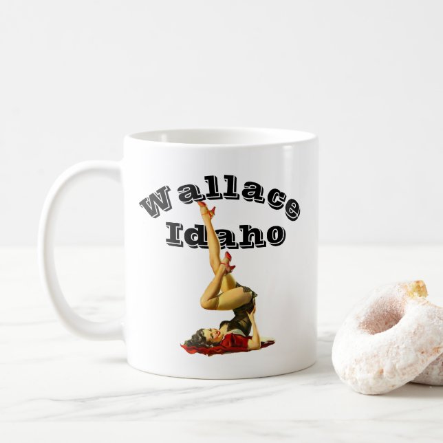 Taza De Café Wallace Idaho Pinup Chica (Con donut)