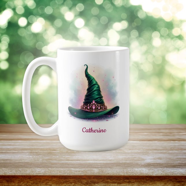 Taza De Café Whimsical Pink Crown and Green Witch Gorra (Whimsical Pink Crown & Green Witch Hat Coffee Mug)