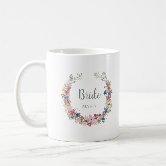 Taza De Café Whimsical Wreath | Novia (Izquierda)