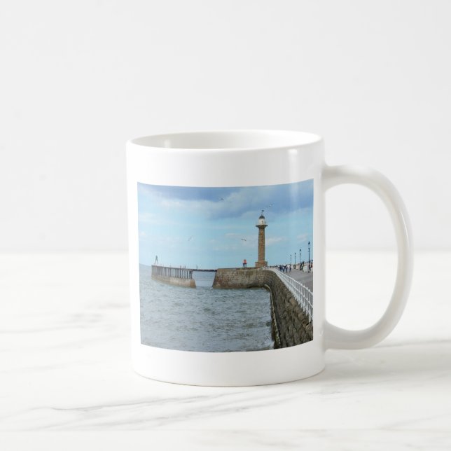 Taza De Café Whitby en North Yorkshire, Inglaterra. (Derecha)