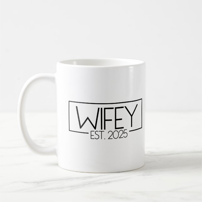 Taza De Café Wifey Est. 2025 Pareja Matrimonial Casada 2025 Esp (Izquierda)