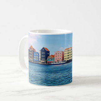 Taza De Café Willemstad en el paseo marítimo de Handelskade, ci