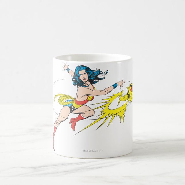 Taza De Café Wonder WomanThrows Crown (Centro)