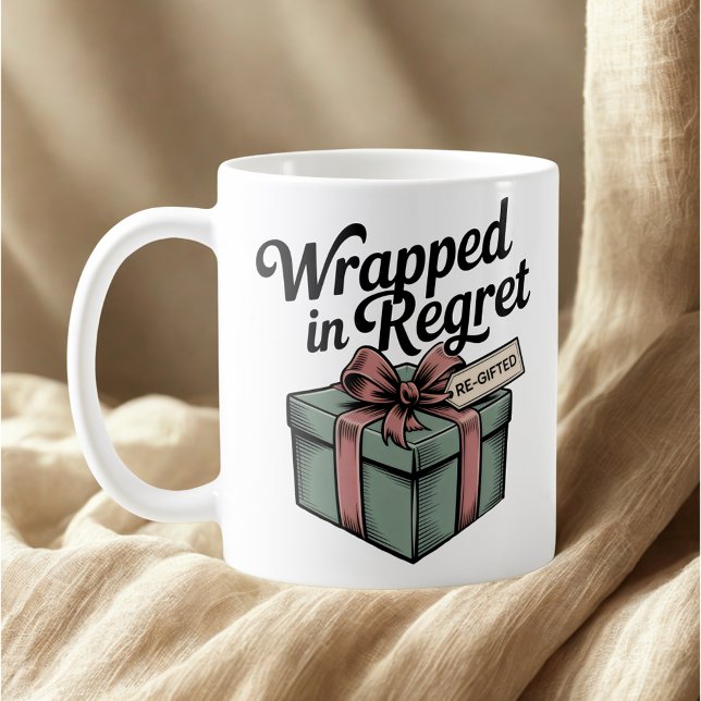 Taza De Café Wrapped in Regret | Christmas Emotional Humor (Subido por el creador)