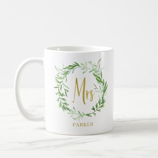 Taza De Café Wreath de hojas botánicas verdes | Faux Gold Mrs. (Izquierda)