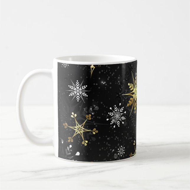Taza De Café Xmas copos de nieve dorados sobre fondo negro (Izquierda)