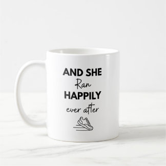 Taza De Café Y Corrió Felizmente Después de Correr Maratón
