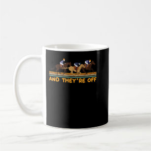 Taza De Café Y están fuera de la Carreras de Caballos de Amor E