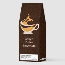 Taza de café y texto en caja de café tostado marró
