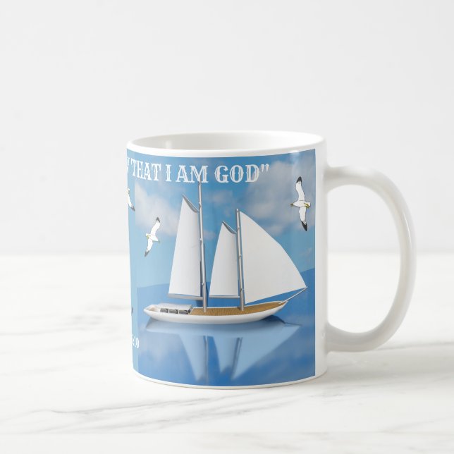 Taza De Café Yate de vela sobre aguas tranquilas con gaviotas e (Derecha)