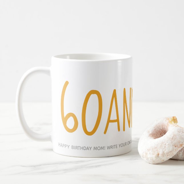 Taza De Café Yellow 60 Sassy 60th Birthday Gift (Con donut)