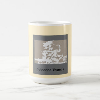 Taza De Café young woman in a yoga pose