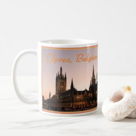 Taza De Café Ypres Cloth Hall, Bélgica por noche