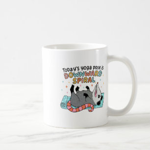 Taza De Café Zarigüeya abrumada La pose de yoga de hoy es perro