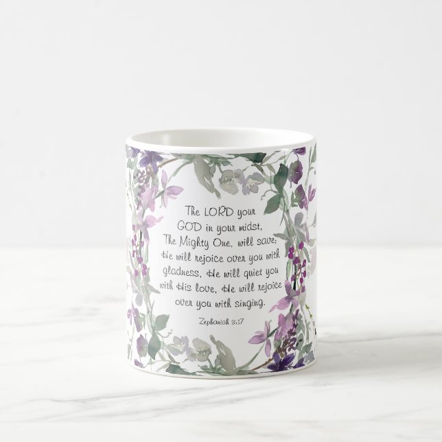 Taza De Café Zephanías 3:17 Se alegrará por ti (Centro)