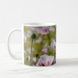 Taza De Café Zomers veld met  lila bloemen in bloei.