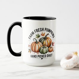 Taza de calabazas frescas de granja