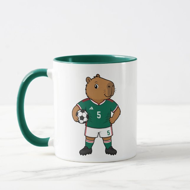 Taza de capybara futbolero adorable (Izquierda)