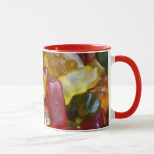 Taza de caramelos gomosos coloridos