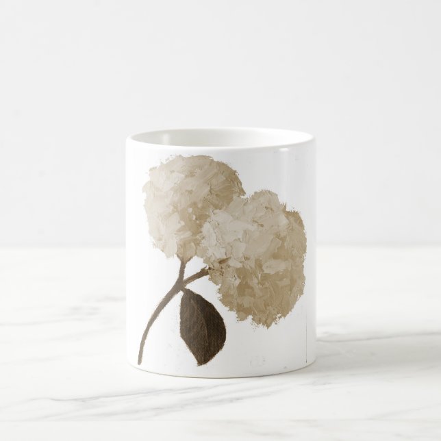Taza de cerámica blanca con los hydrangeas (Centro)