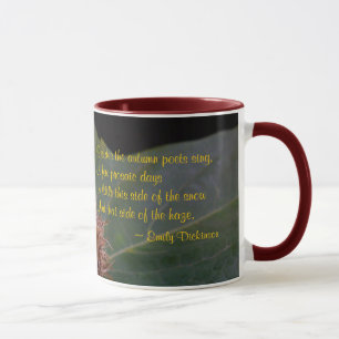 Taza de cerámica con hoja de otoño y nuez con poem