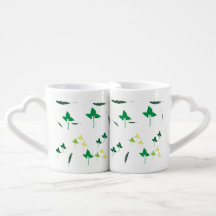 Taza de cerámica con patrón botánico de hojas verd