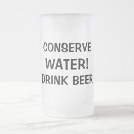 Taza de cerveza citada del vidrio esmerilado