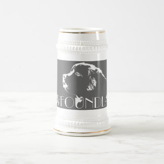 Taza de cerveza del perro de Terranova Guay
