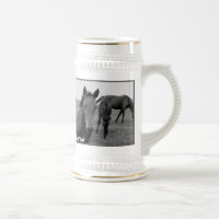 Taza de cerveza divertida de los caballos