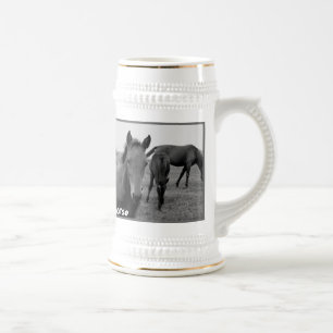 Taza de cerveza divertida de los caballos