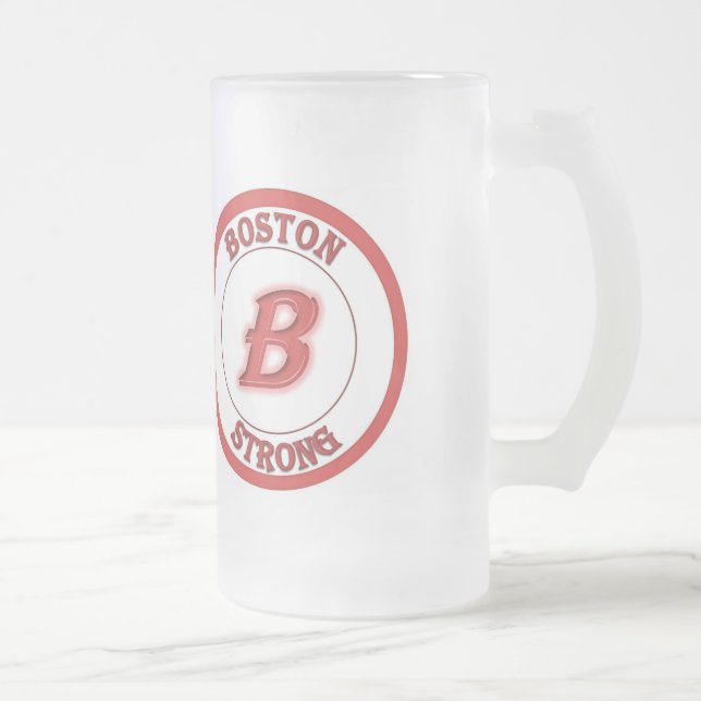 Taza de cerveza helada fuerte de Boston (Derecha)