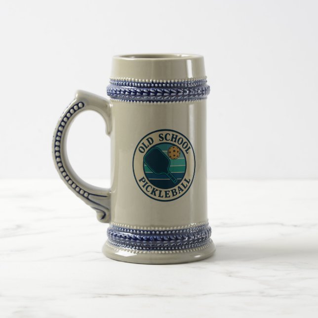 Taza de cerveza, taza de kvas. (Izquierda)