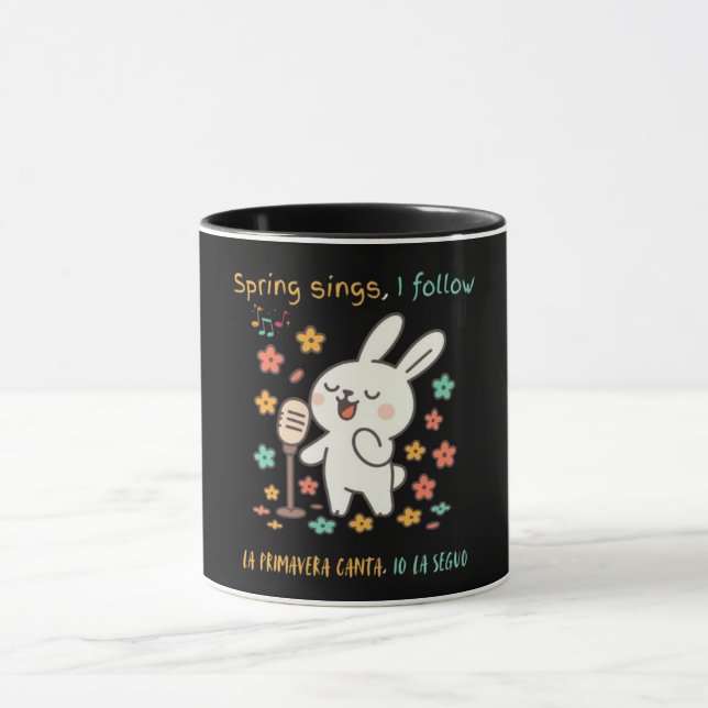 Taza de conejito cantor primaveral adorable (Centro)